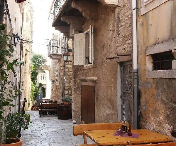 Apartment Nona Zena *